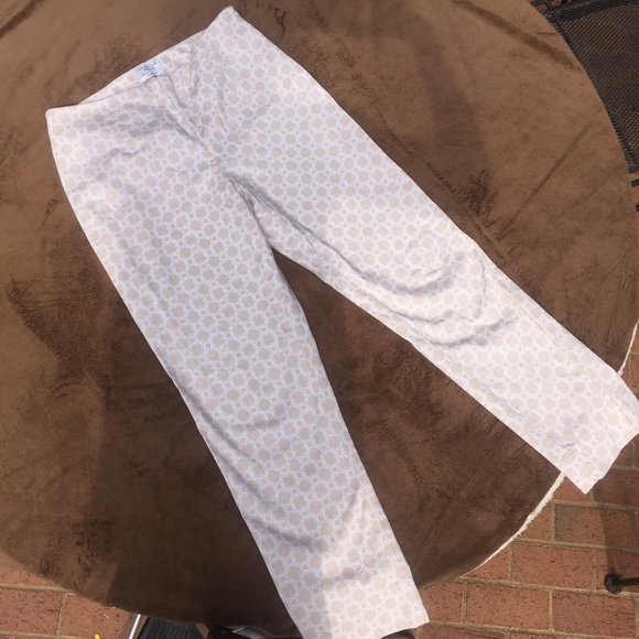 ✅Charter Club Classic Beige & White print Pants 6 - Picture 3 of 6